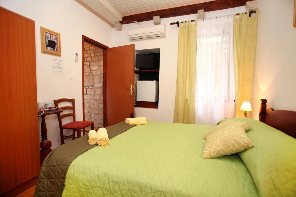 Rooms & Studio Stipcic Trogir Extérieur photo