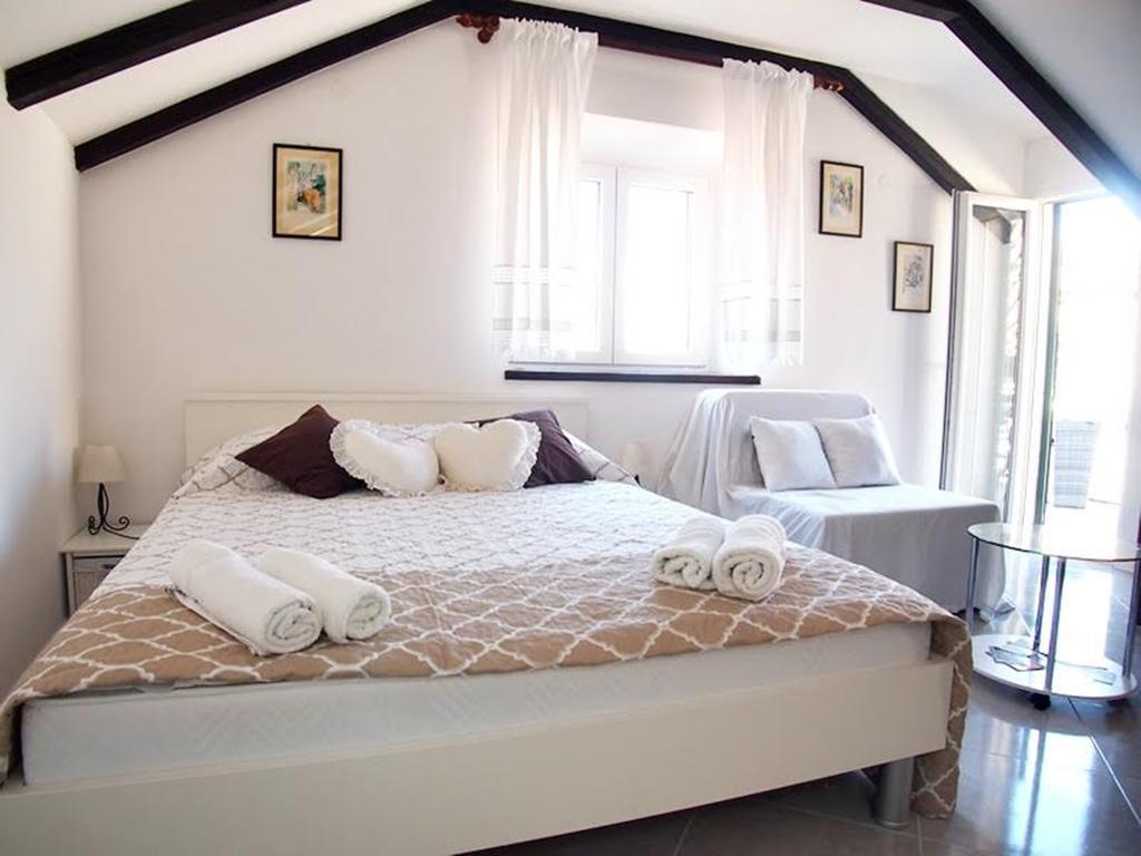 Rooms & Studio Stipcic Trogir Extérieur photo